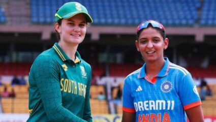 IND W vs SA W : भारतीय संघाचे लक्ष विजयाच्या हॅट्रीकवर! लॉरा वोल्वार्ड्टने नाणेफेक जिंकला, करणार गोलंदाजी