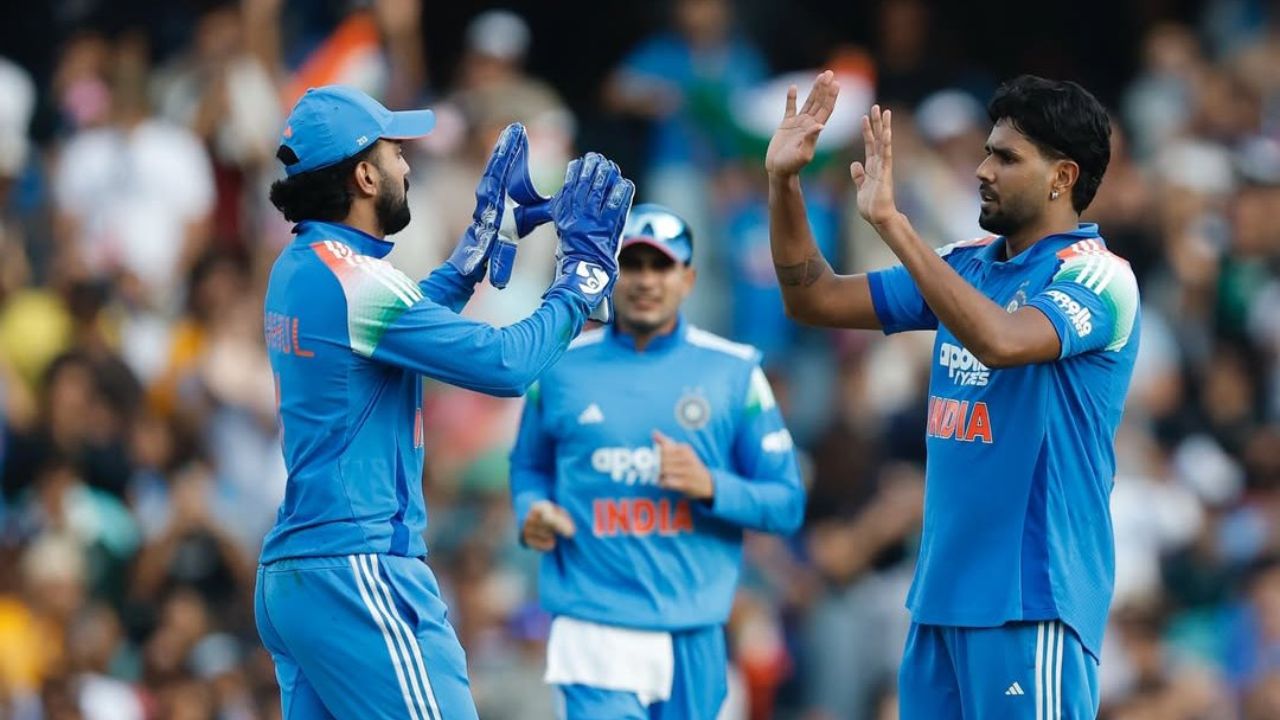 IND vs AUS : परफॉर्म कर नाहीतर…’ सिडनी सामन्याआधी हर्षित राणाला मिळाली होती वाॅर्निंग! प्रशिक्षकाने केला मोठा खुलासा फोटो सौजन्य - सोशल मिडिया