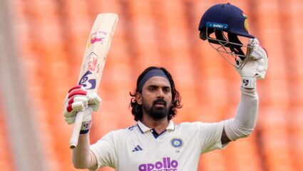 Photo : KL Rahul ने झळकावले 11 वे कसोटी शतक, नऊ वर्षांनंतर घरच्या मैदानावर पहिलेच शतक