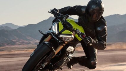 अरे एवढी किंमत कुठं असते का! भारतात Triumph Speed Triple 1200 RX लाँच, किंमत Mahindra Thar एवढी