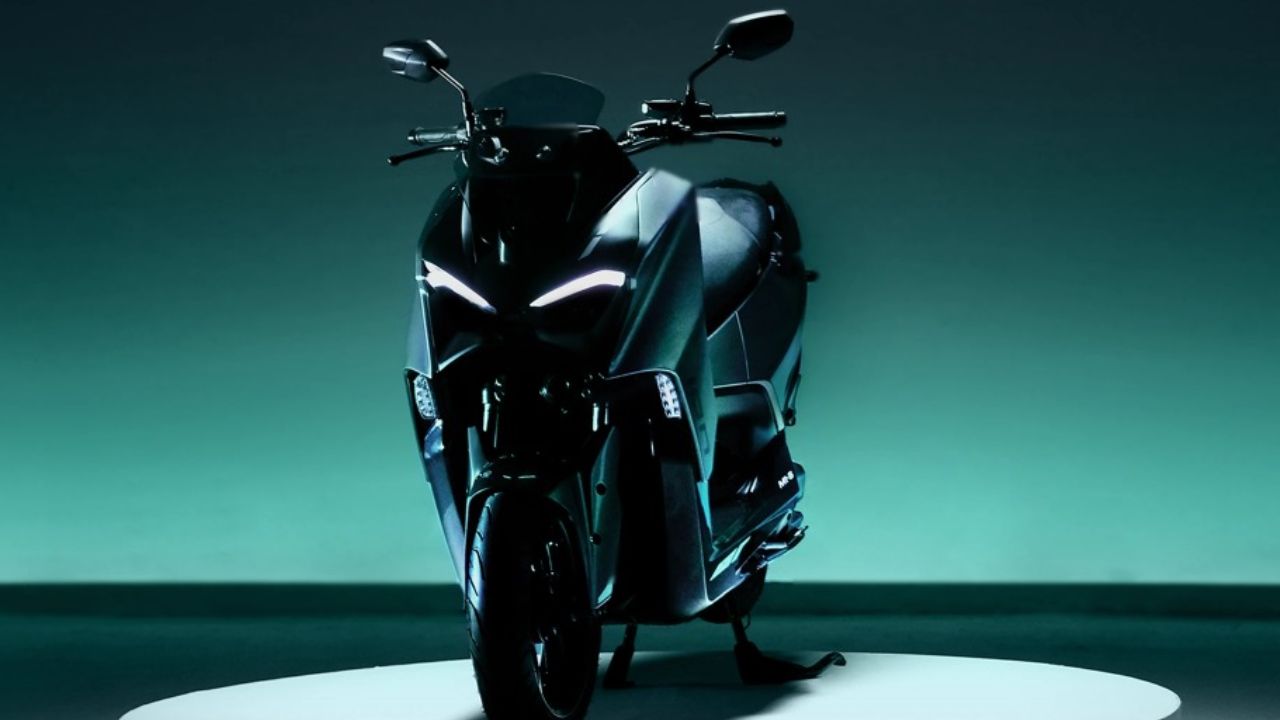 TVS नवीन मॅक्सी Electric Scooter आणण्याच्या तयारीत, मिळणार 150 किमीची रेंज फोटो सौजन्य: @evshifters/ X.com