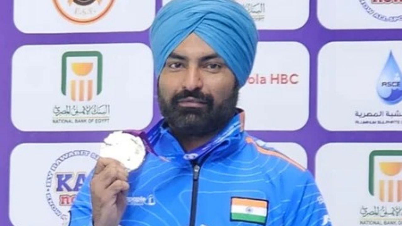 जागतिक नेमबाजी अजिंक्यपद स्पर्धेत भारत सुसाट! पटकावले तिसरे स्थान; गुरप्रीतची २५ मीटर पिस्तूलमध्ये रौप्यपदकाची कमाई 