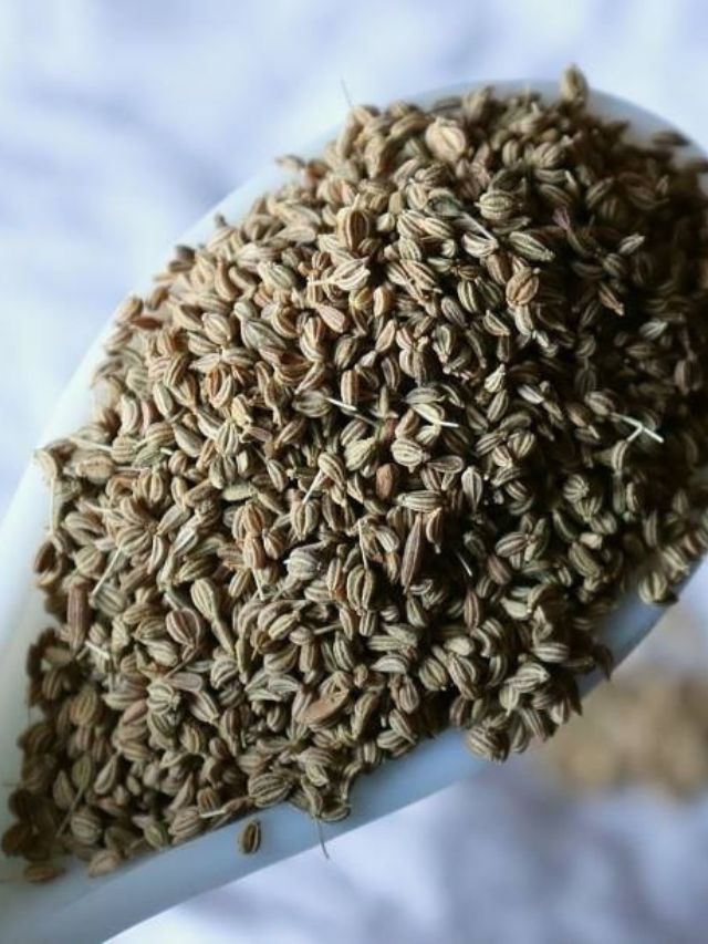 रिकाम्या पोटी ओवा खाल्ल्याने काय होते?