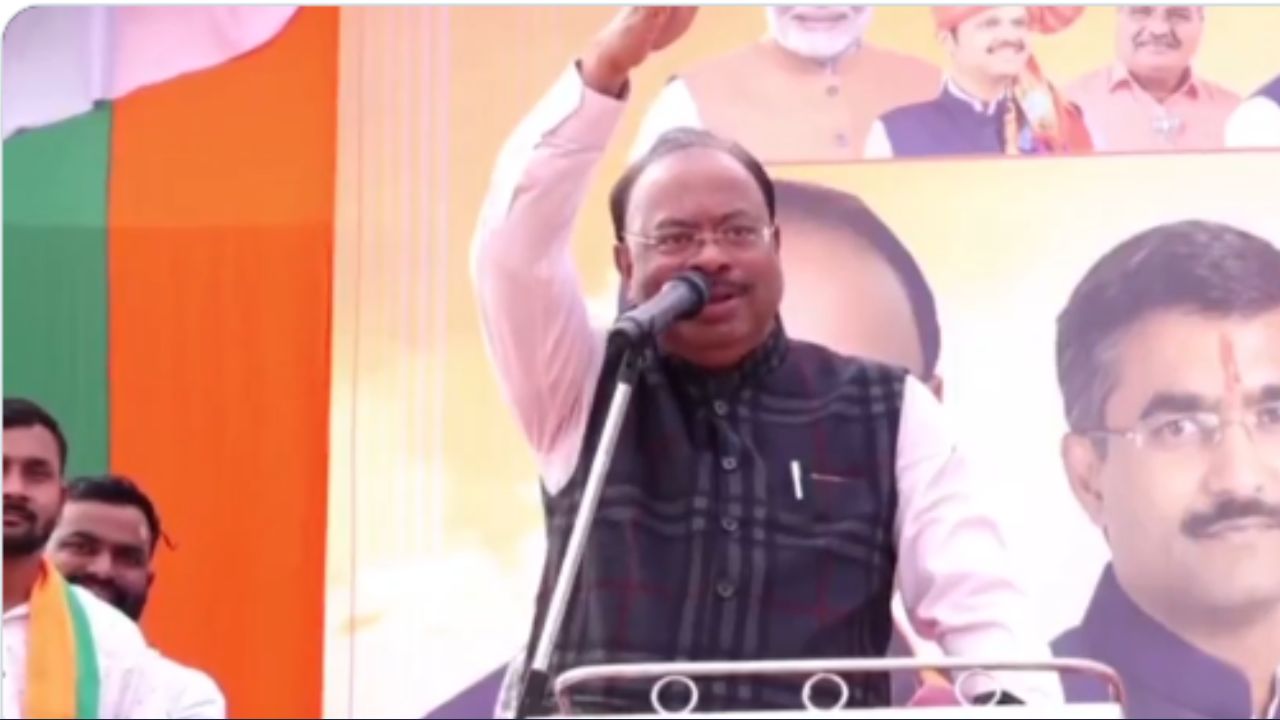 मी स्टार प्रचारक कशाला हिशोब लागतोय; निवडणूक आयोगाबाबत बावनकुळे हे काय गेले बोलून? Video तुफान व्हायरल