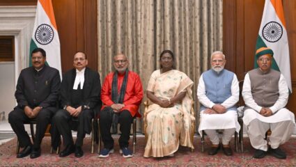 CJI सूर्यकांत यांच्या शपथविधी सोहळ्याला राहुल गांधींची पाठ? भाजप नेत्यांच्या कॉंग्रेसवर घणाघात