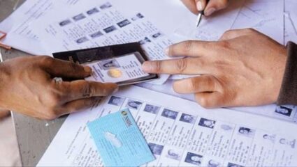 Bihar Elections Result 2025: बिहारमध्ये दुसऱ्या टप्प्यातील मतदान पडले पार; निकालामध्ये कोणाची होणार नौका पार?