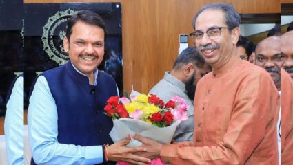 Maharashtra Politics: मुख्यमंत्री फडणवीसांनी पूर्ण केली उद्धव ठाकरेंची ती इच्छा; एकनाथ शिंदे गटाला बसला जोरदार धक्का