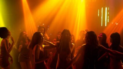 Satara News: पाचगणीतील वाढला ‘छम छम’चा आवाज”; गावांमधील हॉटेल्समध्ये रंगत आहेत शौकीन पार्ट्या