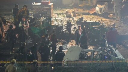 Delhi Red Fort Blast : दिल्ली धमाक्यानंतर पाकिस्तान हाय अलर्टवर; राजस्थान सीमेजवळ…