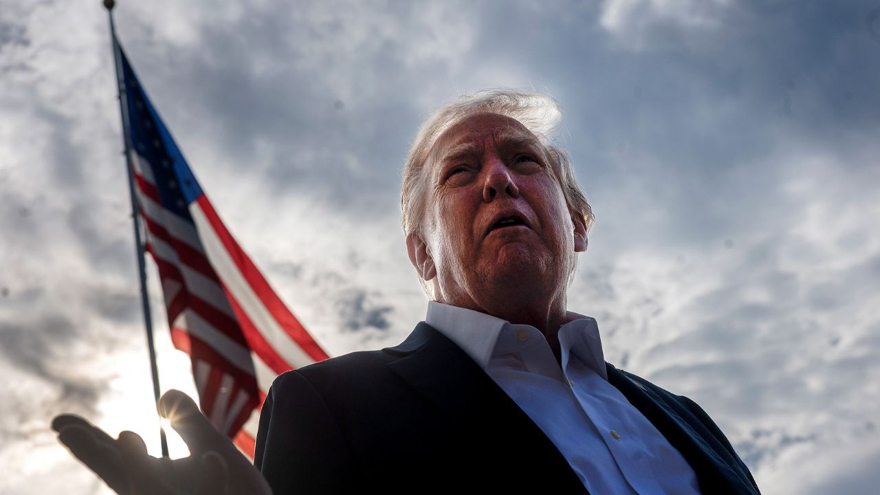 America Shutdown : अमेरिकेत शटडाऊनमुळे हवाई सेवेवर मोठा परिणाम ; दोन दिवसांत हजारो उड्डाणे रद्द