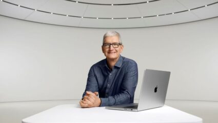 Happy Birthday Tim Cook: सामान्य परिवारात झाला होता जन्म, एका कॉलमुळे बदललं संपूर्ण आयुष्य! असा होता Apple सिईओचा प्रवास…