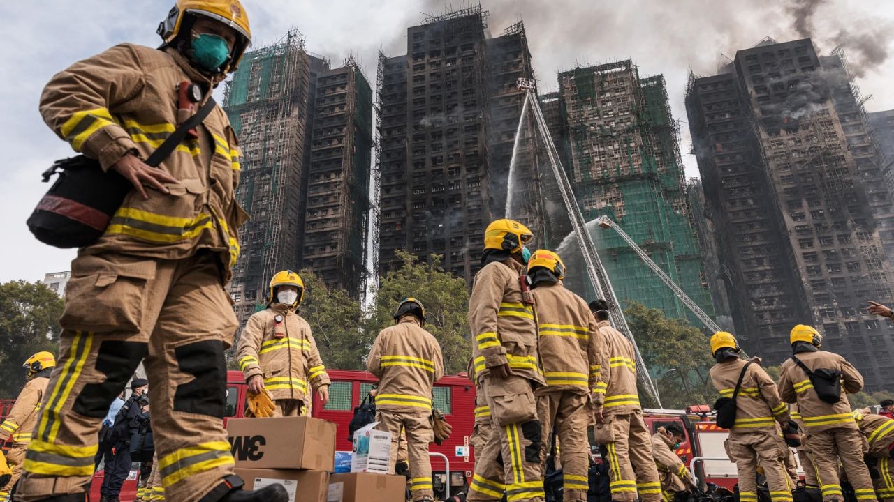 Hong Kong Fire : 70 वर्षातील सर्वात मोठी आपत्ती; 4,600 लोकांची घरे उद्ध्वस्त, हाँगकाँग आगीत 94 जणांच्या मृत्यूंना जबाबदार कोण?