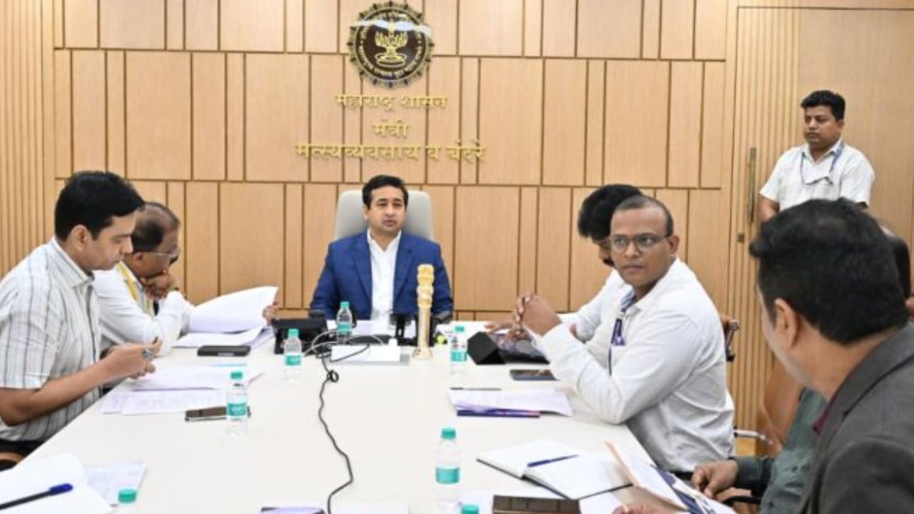 जयगड बंदरातून काजू निर्यातीसाठी आवश्यक प्रक्रिया गतीने करा! मंत्री नितेश राणे यांच्या सूचना