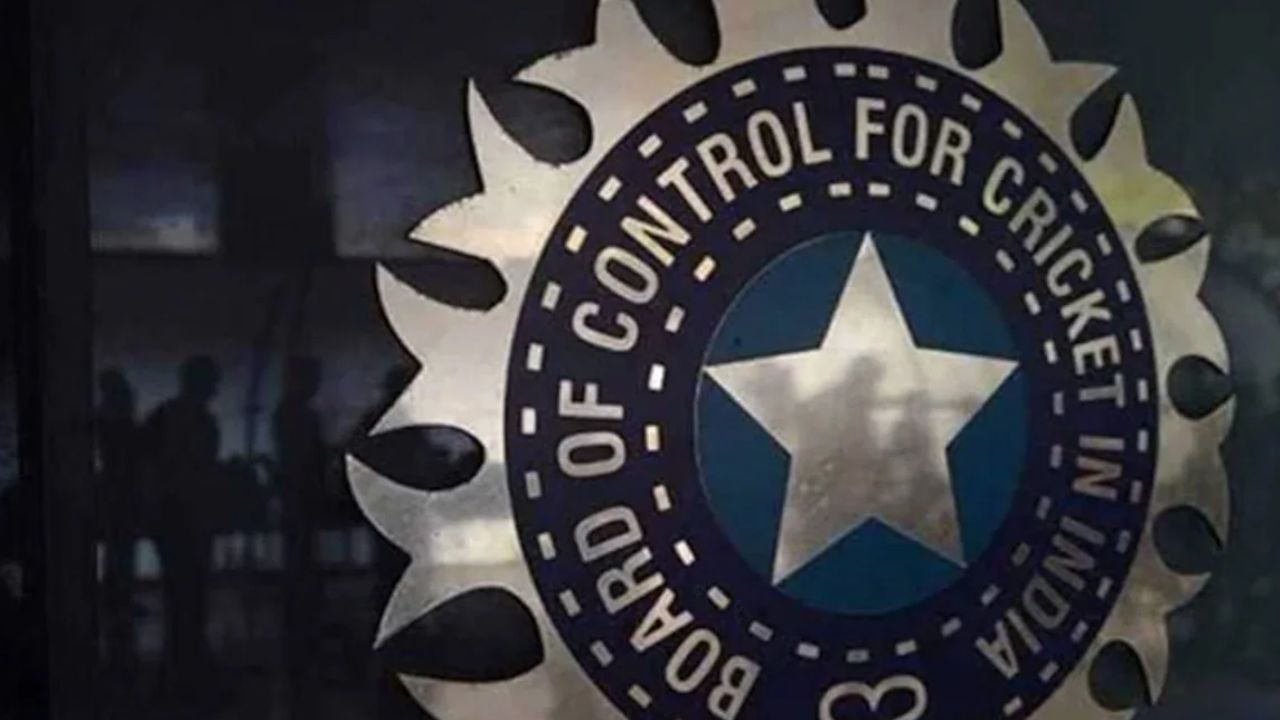  ISL  संकटाममध्ये! EB कडून BCC ला आर्थिक मदतीचे आवाहन; बागनने केले उपक्रम स्थगित 