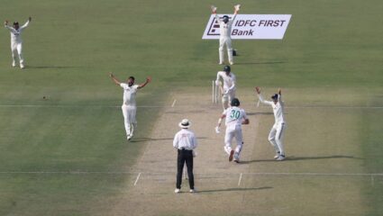 IND vs SA 1st Test : पहिला दिवस भारतीय गोलंदाजांच्या नावे! दिवसाअखेर गिल आर्मीचा स्कोअर 1 बाद 37 धावा 