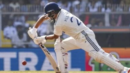 Ind vs Sa 2nd Test : ना विराट, ना रोहित! आता Kuldeep Yadav च चांगला फलंदाज; कसोटी आकडेवारी ऐकून तुमच्याही उंचावणार भुवया 