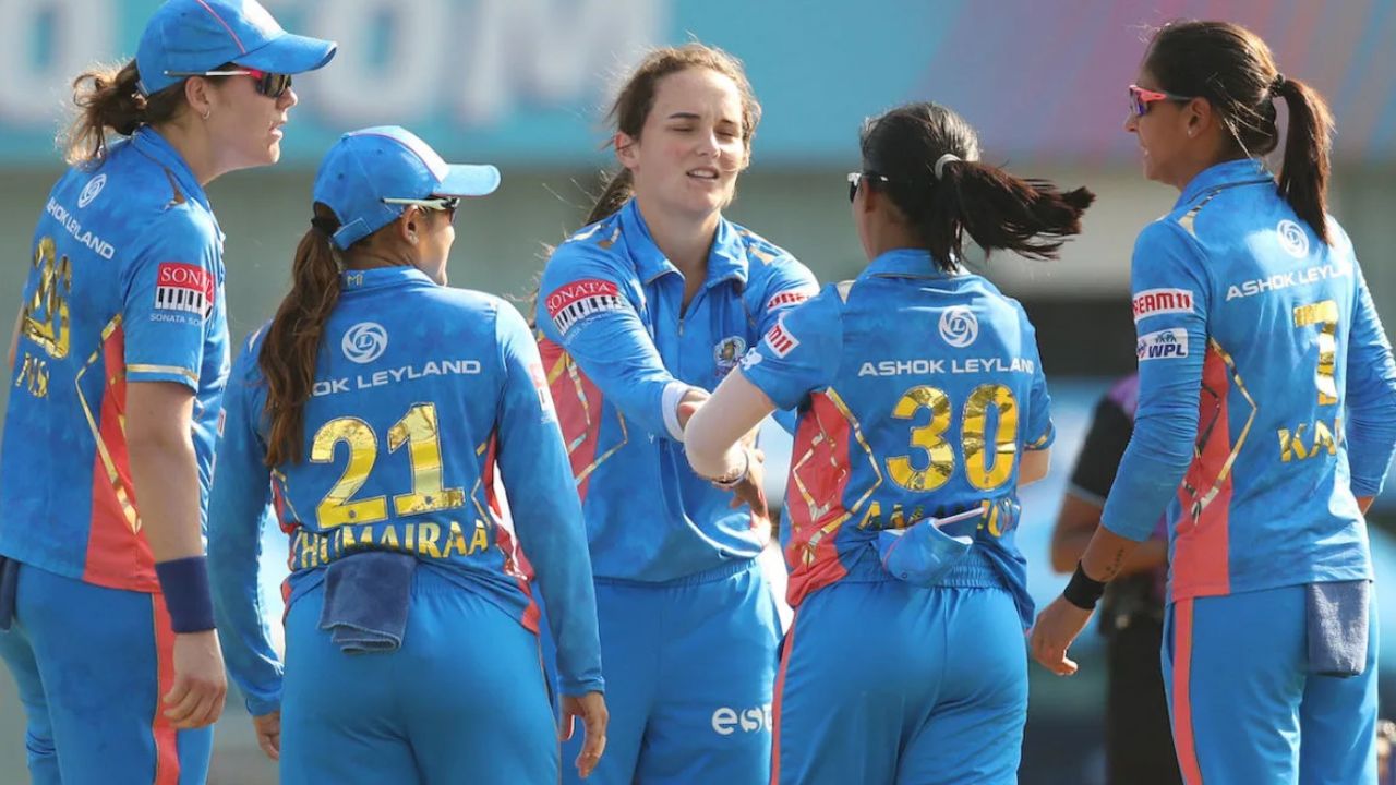 WPL 2026 : मुंबई इंडियन्सने केला चकित करणारा गोल! Amelia Kerr साठी मोजले सहापट जास्त पैसे; 