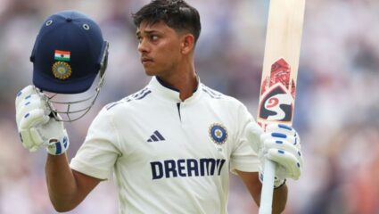 ऑस्ट्रेलियाविरुद्ध मिळाला नकार! भारतात परतताच जयस्वालच्या बॅटने ओकली आग; पाडला धावांचा पाऊस 