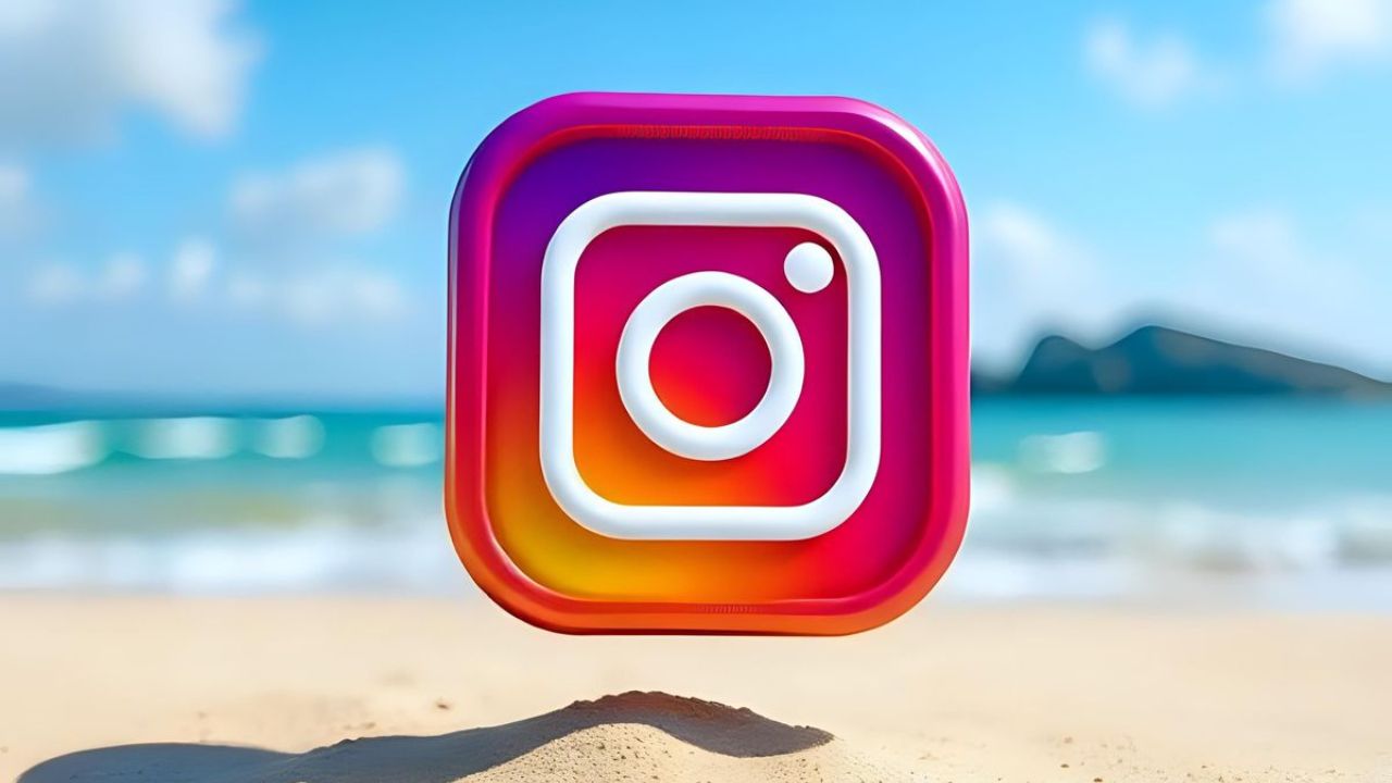 दिवसातील ठराविक वेळच सोशल मीडियासाठी ठेवा. उर्वरित वेळात वाचन, चालणे, व्यायाम किंवा मित्रमैत्रिणींशी प्रत्यक्ष भेटा. संगीत, पुस्तक वाचन, डायरी लिहिणं, योगा, किंवा काहीतरी नवीन शिका.