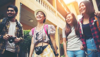 Travel Trends : भारताचे बदलले पर्यटनचित्र! 2025 ट्रॅव्हल रिपोर्टमध्ये मारली तरुणांनी बाजी; वाचा कसे ते?