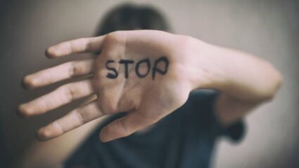 आंतरराष्ट्रीय महिला हिंसाचार निर्मूलन दिन: साजरा करावा लागणार हेच दुर्भाग्य