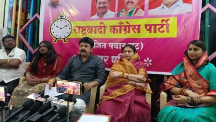 ‘तुम्ही फक्त लढा, आम्ही पाठीशी आहोत…; अजितदादांची डॉ. धवलसिंह मोहिते पाटील यांना खंबीर साथ