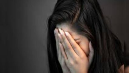 Ghaziabad crime: चुलत भावानेच केली अल्पवयीन चुलत बहिणीवर अत्याचार; नंतर छतावरून दिलं फेकून