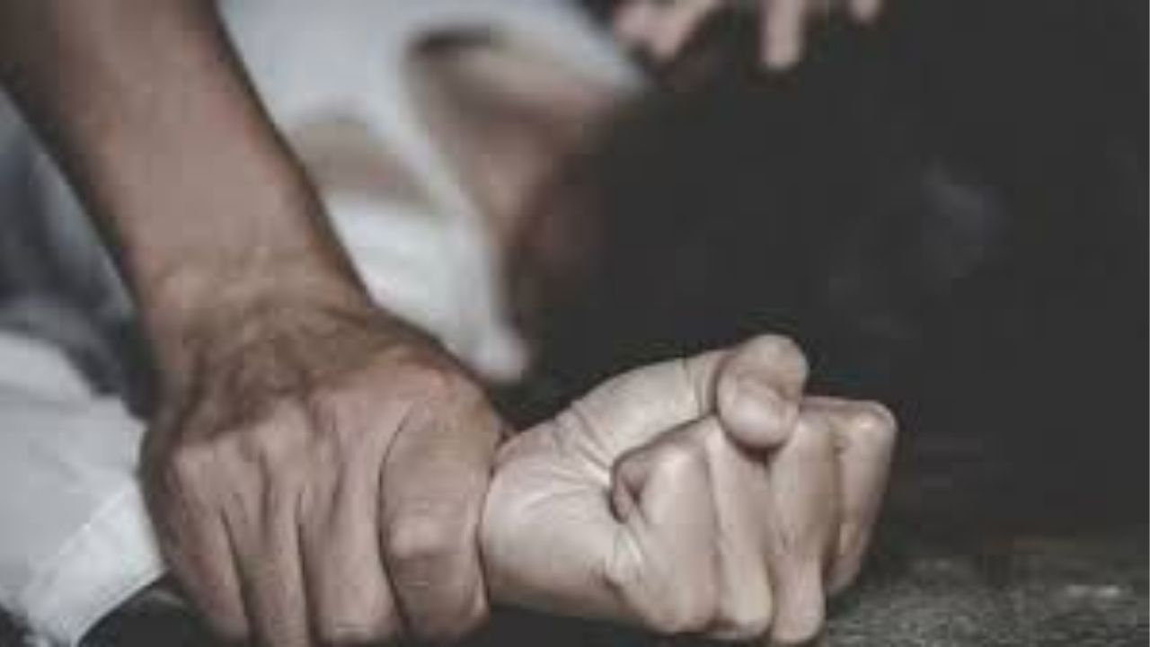 Uttar Pradesh: लग्नाआधीच घृणास्पद कृत्य! यूपीमध्ये तरुणीवर बलात्कार करून एक कोटींचा मागितला हुंडा, तरुणावर गुन्हा दाखल