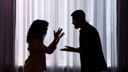 Madhya Pradesh Crime : विधवा वाहिनीने लग्नाला नकार दिला; संतापलेल्या दिराने घरात घुसून केला ॲसिड हल्ला