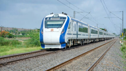 Railway Ticket Booking: आता तिकीटासाठी रांगेत नाही तर ‘या’ ठिकाणी जा! रेल्वेने सुरू केली नवी सुविधा