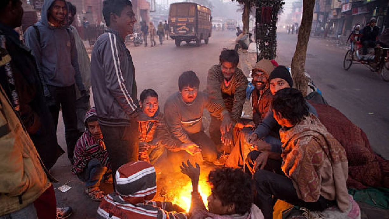 Maharashtra Winter Alert: रेनकोट काढून स्वेटर घाला! राज्यात हुडहुडी वाढणार; ‘या’ दिवसापासून….