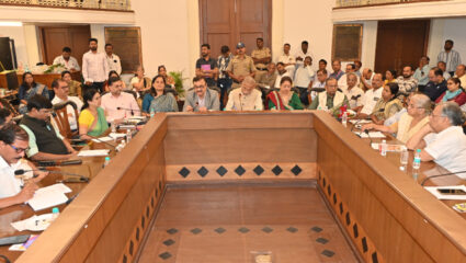 Pune News: हिंदीसक्तीला पुणेकरांचा कडाडून विरोध; त्रिभाषा सहाव्या वर्गापासून…