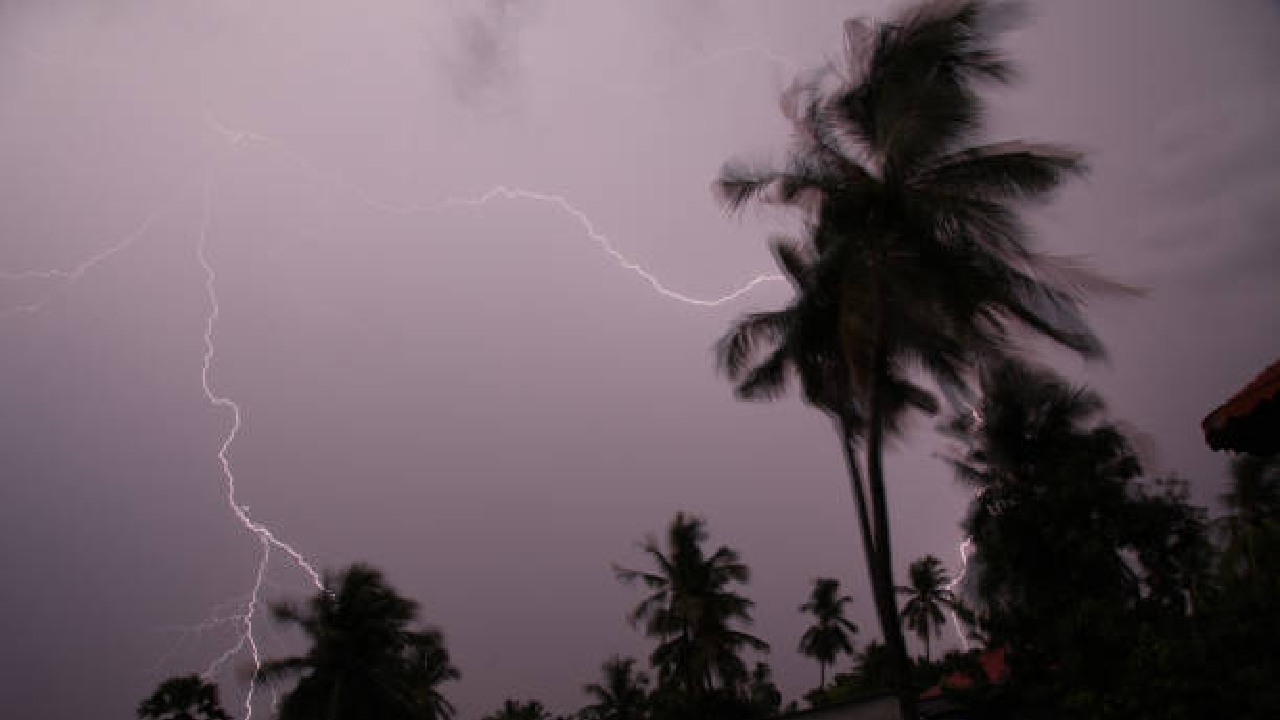 Maharashtra Rain Alert: ऐन थंडीत येणार भीषण संकट; IMD च्या इशाऱ्याने चिंता वाढली, राज्यात काय स्थिती?