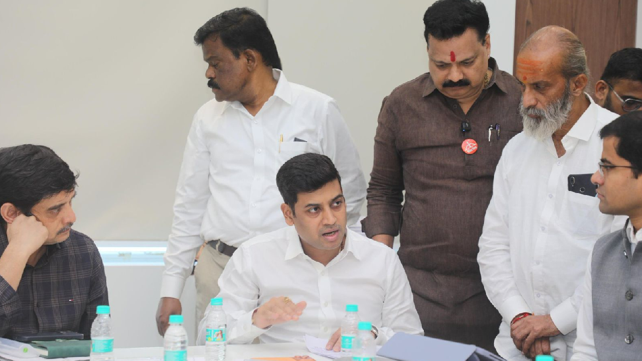 Maharashtra Politics: मराठीच्या मुद्द्यावरून शिंदेंची ‘उबाठा’ सडकून टीका; म्हणाले, “…काही केलं नाही”