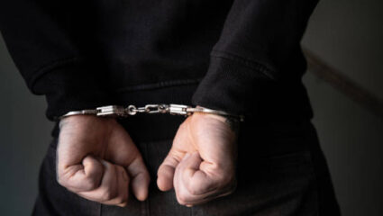 Crime News: लग्न लावून देण्यास नकार दिल्याच्या कारणावरून मारहाण; दोघांना अटक 