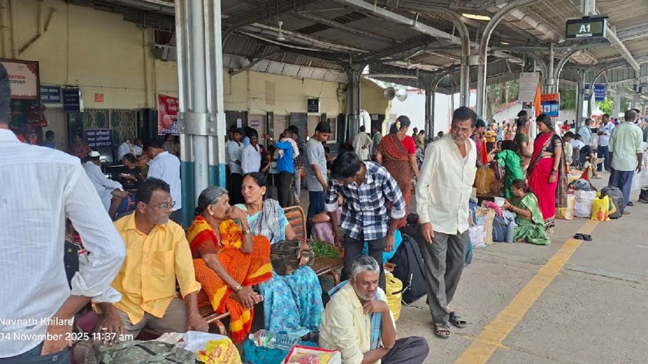 ‘पुढच्या वर्षी तुझ्या भेटीला येण्याचे बळ दे…’; वारकऱ्यांनी घेतला पंढरीचा निरोप