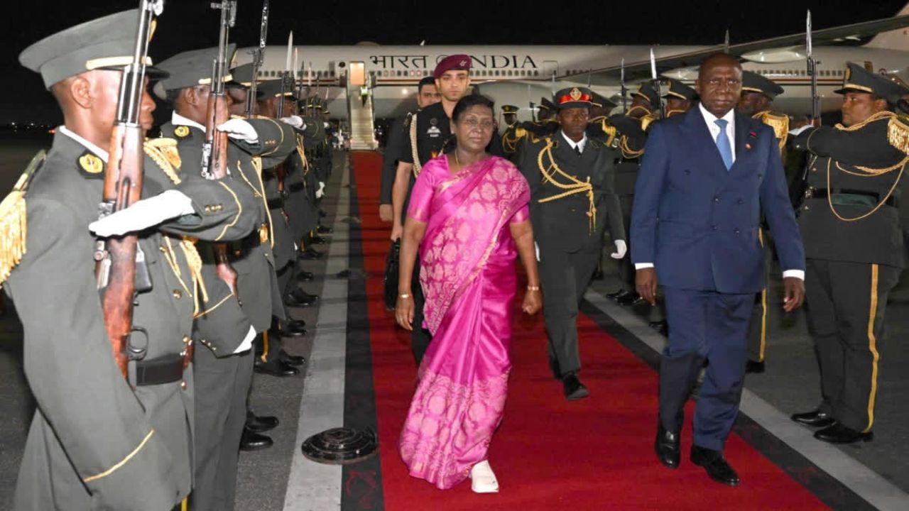 राष्ट्रपती द्रौपदी मुर्मू अंगोलाच्या राजकीय दौऱ्यावर ; भारत-आफ्रिकेतील भागीदारी मजबूत करण्याचा उद्देश