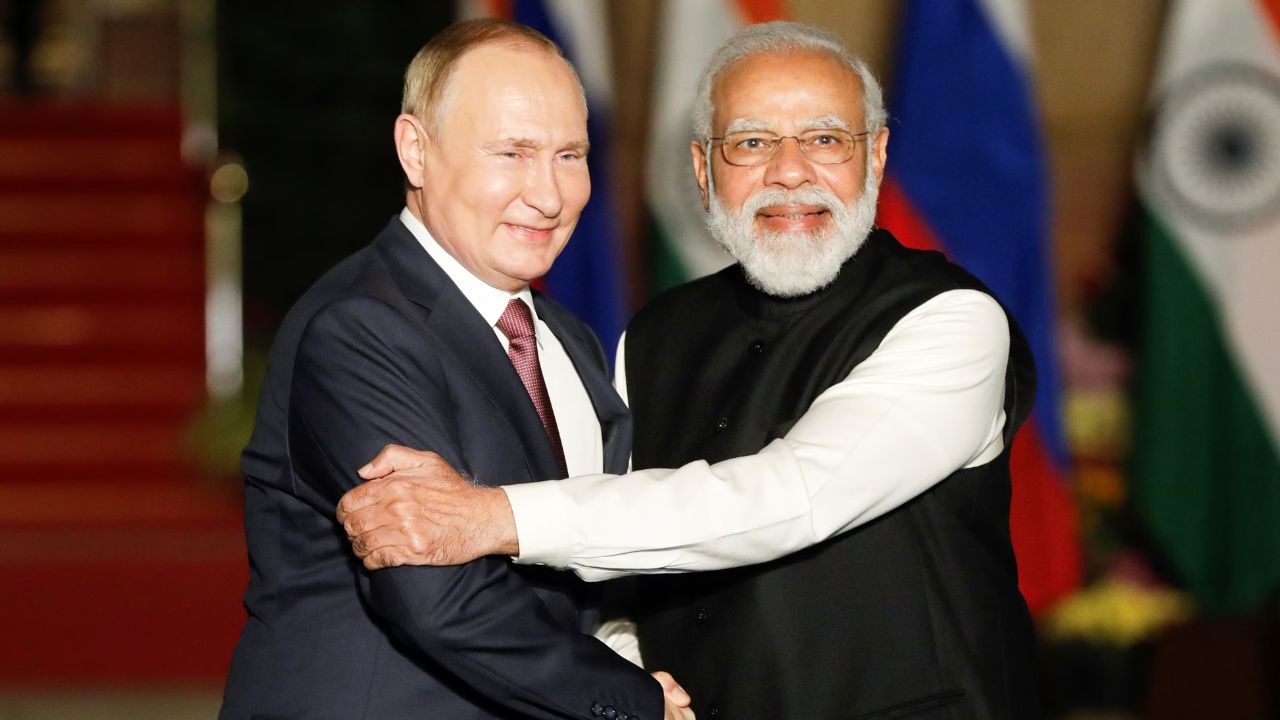 Putin In India : मैत्री निभावण्यासाठी पुतिन येणार भारत दौऱ्यावर; सुरु होणार धोरणात्मक भागीदारीचे नवे पर्व, वाचा सविस्तर…