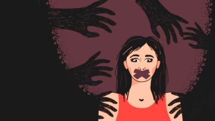 Crime News : विद्यार्थिनीवर शाळेतील शिक्षकाकडून अत्याचार; असुरक्षिततेबाबत पालकांमध्ये घबराट