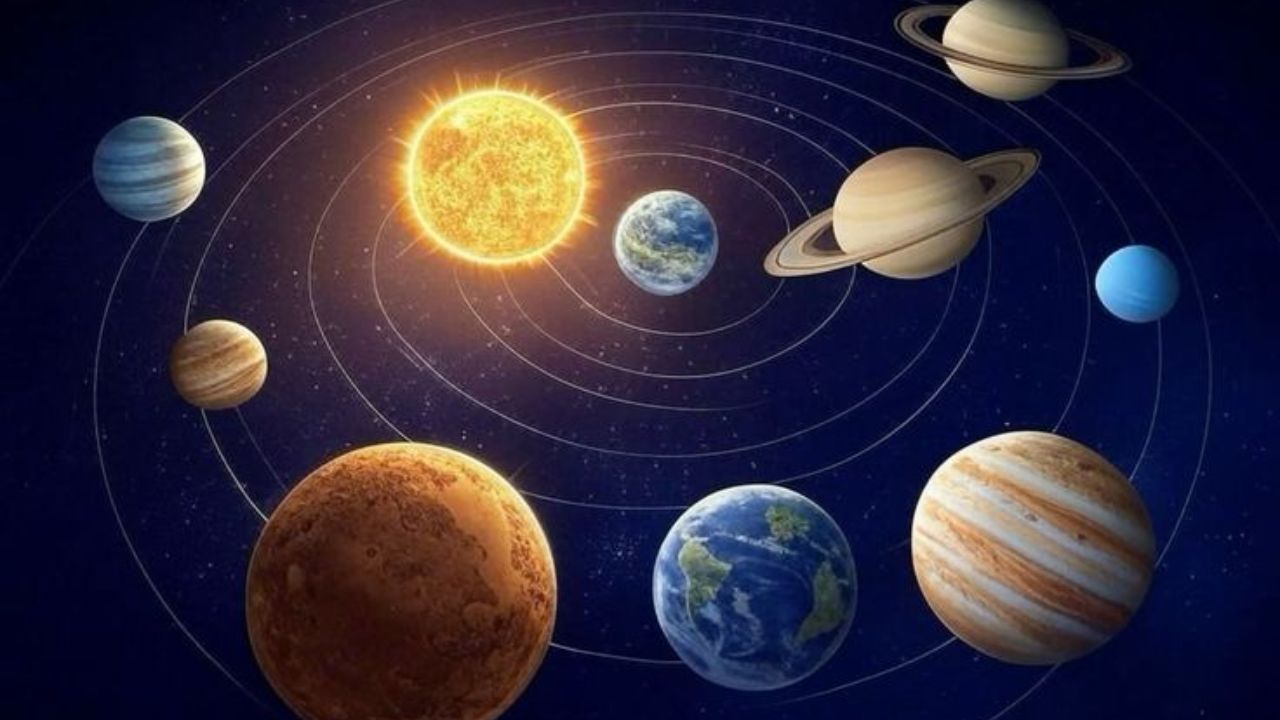 Shani Maha Rajyog 2026: 30 वर्षांनंतर सूर्य शनिचा महाराजयोग, 2026 मध्ये या राशीच्या लोकांचे झळकणार नशीब