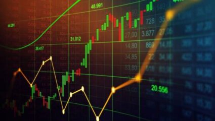 Share Market Today: शेअर बाजारात धोक्याची घंटा! तज्ज्ञांचा गुंतवणूकदारांना सावध राहण्याचा सल्ला, विचार करून घ्या निर्णय!