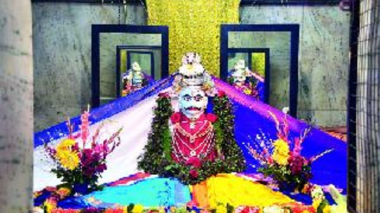 Vaikunth Chaturdashi: वैकुंठ चतुर्दशीनिमित्त सुंदरनारायण मंदिरात हरीहर भेट महोत्सव संपन्न, भक्तिभावाने मंदिर दुमदुमले