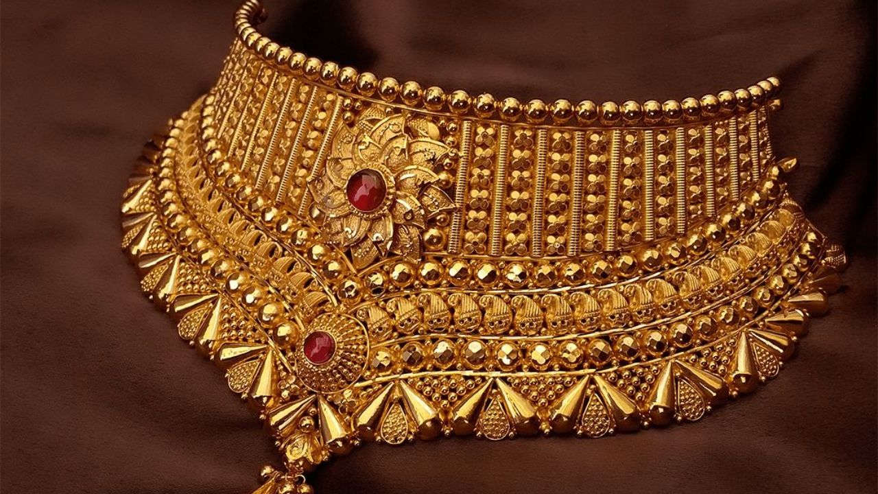 Todays Gold-Silver Price: सोन्या – चांदीच्या भावात मोठा बदल, जाणून घ्या तुमच्या शहरातील ताजे दर