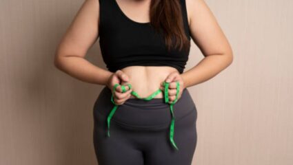 पोटावर वाढलेले चरबीचे टायर्स होतील झपाट्याने कमी! रोजच्या आहारात करा ‘या’ पदार्थांचा समावेश, चरबी कमी होऊन दिसाल स्लिम