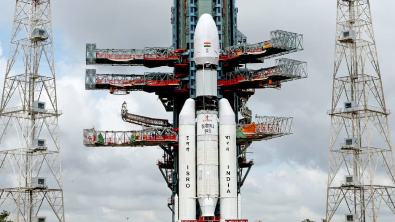 ‘CMS-03’ उपग्रह होणार लॉन्च! भारतीय नौदलासाठी ठरणार गेमचेंजर, पाकड्यांच्या हालचालींवर असेल बारीक लक्ष