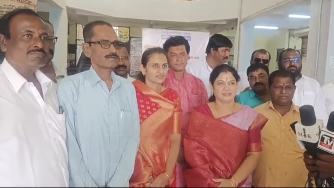 Pandharpur News: सारीका साबळेंच्या पाठिंब्यामुळे डॉ. प्रणिता भालकेंंच्या नगराध्यक्षा पदाचा मार्ग मोकळा 