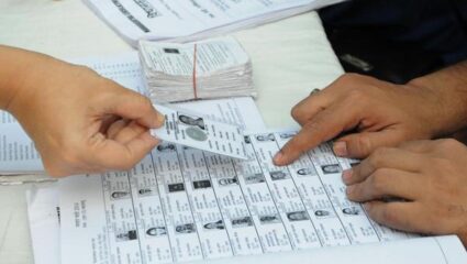 Pune Municipal Elections: प्रारूप यादीत मतदारांची पळवापळवी; तीन लाख मतदारांवर प्रश्नचिन्ह, मतदारांकडून हरकतींचा भडिमार