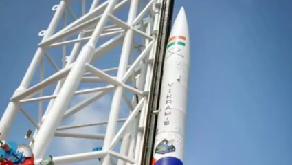 खासगी अंतराळ क्षेत्रात भारताची मोठी भरारी! पंतप्रधान मोदींच्या हस्ते ‘Vikram-I रॉकेटचे अनावरण, जाणून घ्या क्षमता आणि वैशिष्ट्ये