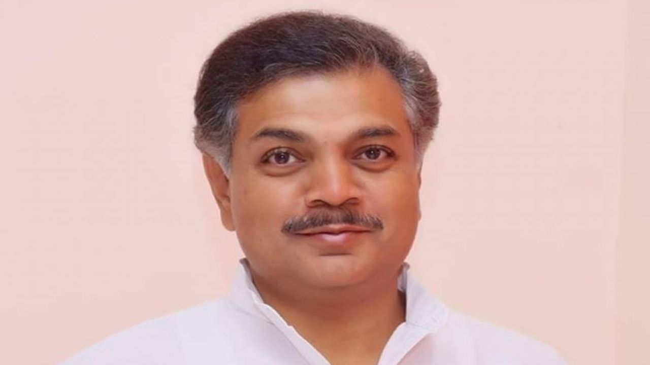 उच्च न्यायालयातील लढ्याला मोठे यश! आमदार राणा पाटलांमुळे शेतकऱ्यांना मिळणार ₹२२० कोटींचा पीकविमा; ऐन निवडणुकीत मोठा दिलासा