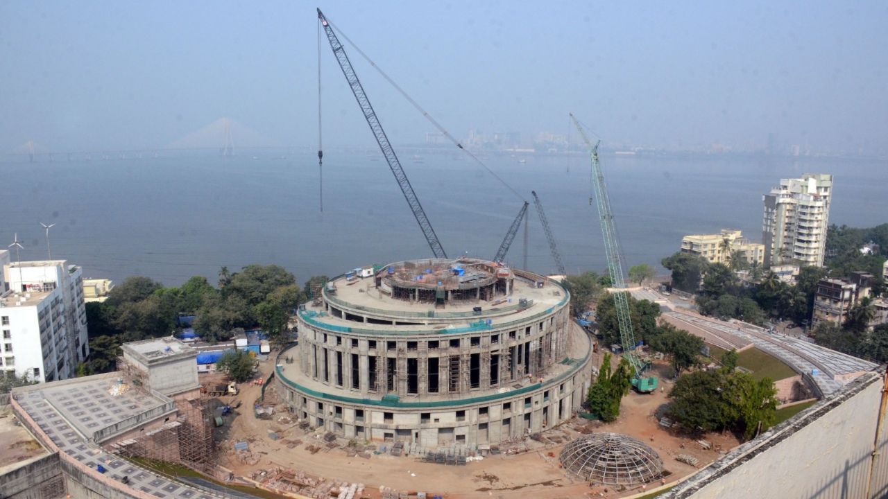 Dr. Babasaheb Ambedkar: भीमसैनिकांची प्रतीक्षा लवकरच संपणार! डॉ. बाबासाहेब आंबेडकरांचे भव्य स्मारकाचे काम प्रगती पथावर